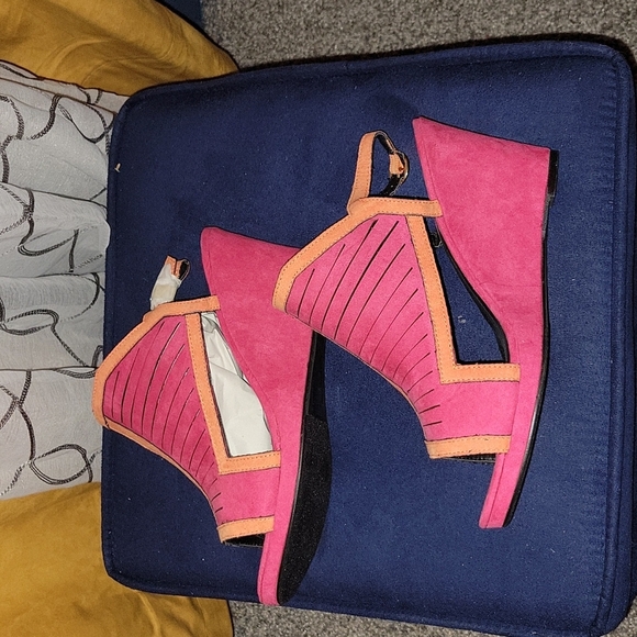 NWB Ashley Stewart sz 11W Wedge Sandal - Picture 1 of 5